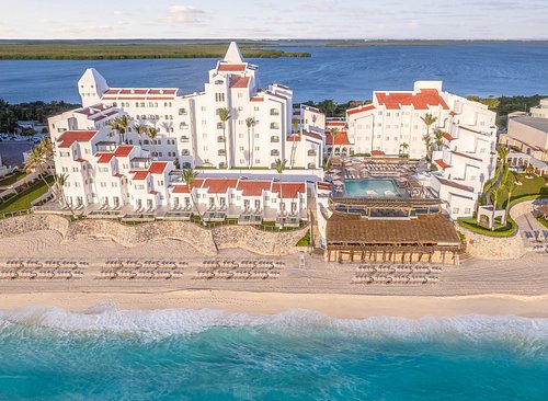 GR Solaris Cancun all-inclusive resort in Cancun Hotel Zone with oceanfront pools, family amenities, and beachfront dining.