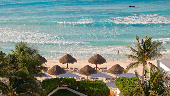 Hotel Zone Beaches near Sunscape Cancun Resort & Spa with turquoise Caribbean waters and sandy coastline
